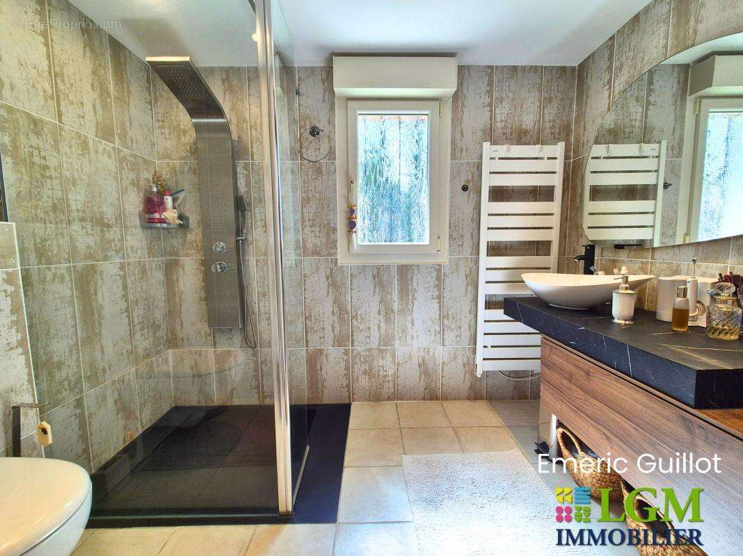  À VENDRE – Maison familiale de 128 m² avec véranda et grande terrasse - 4 chambres - un garage - Villerbon (Les Bouleaux) 41000 - photo 11