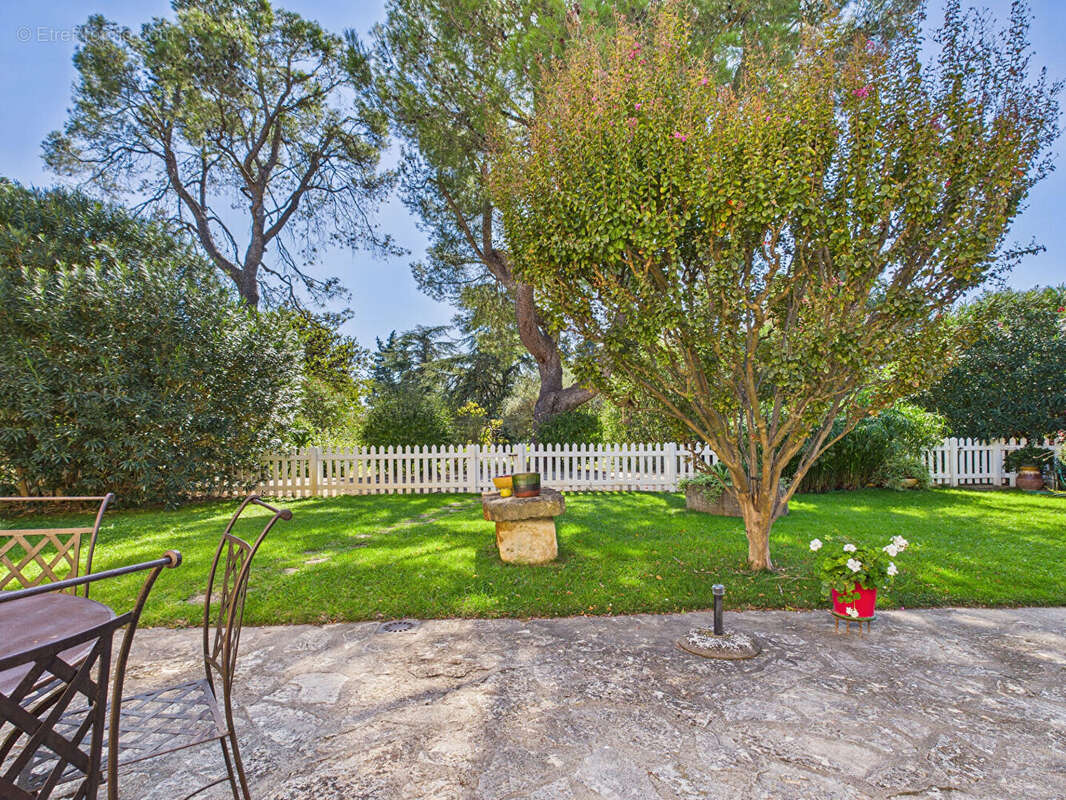 Maison à SAINT-ETIENNE-DU-GRES