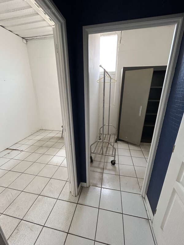 Commerce à VARANGEVILLE