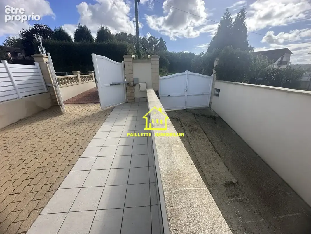 Maison 8 pièces 350 m² à vendre à Fontaine-La-Mallet (76290) - photo 4