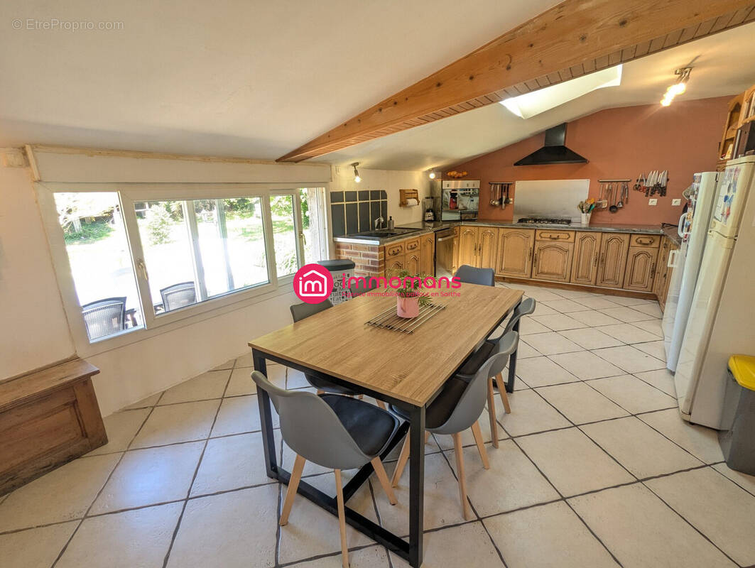 Maison à YVRE-LE-POLIN