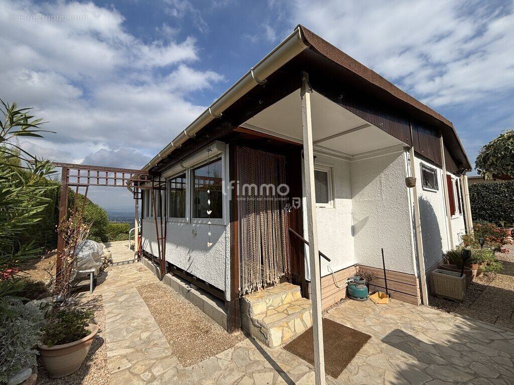 Maison à LE MUY