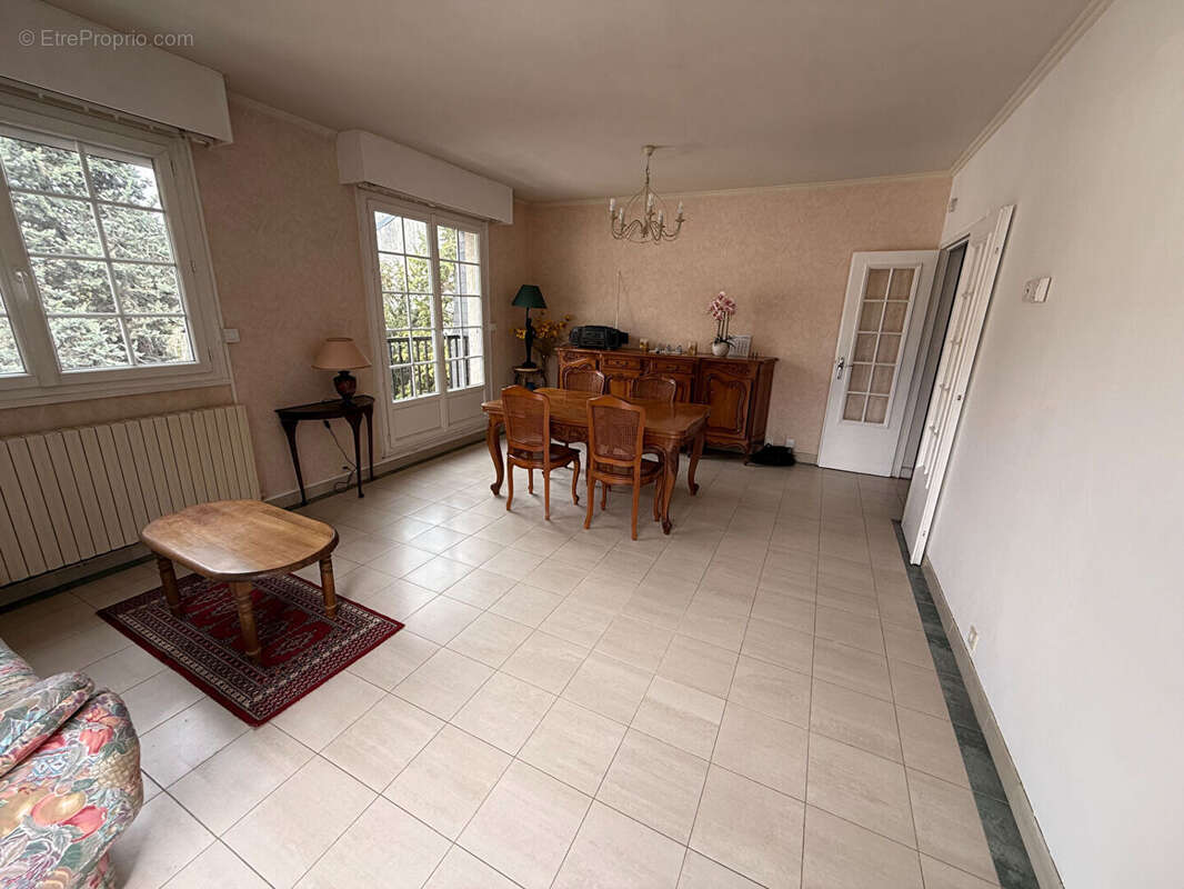 Appartement à BOUGIVAL