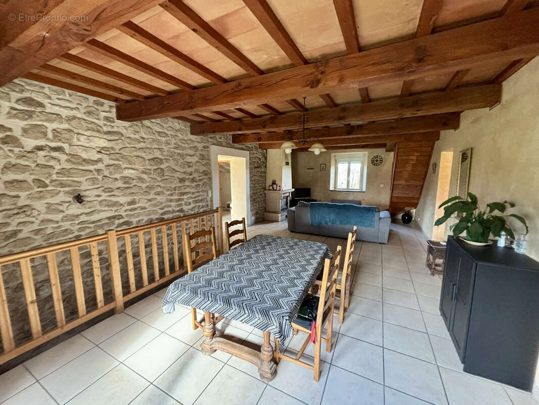 Maison à COLONZELLE