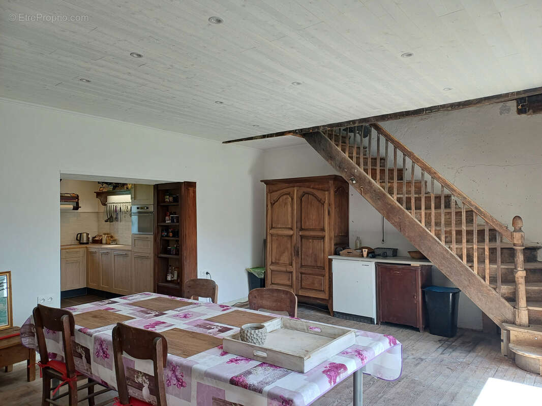 Maison à VAUREILLES