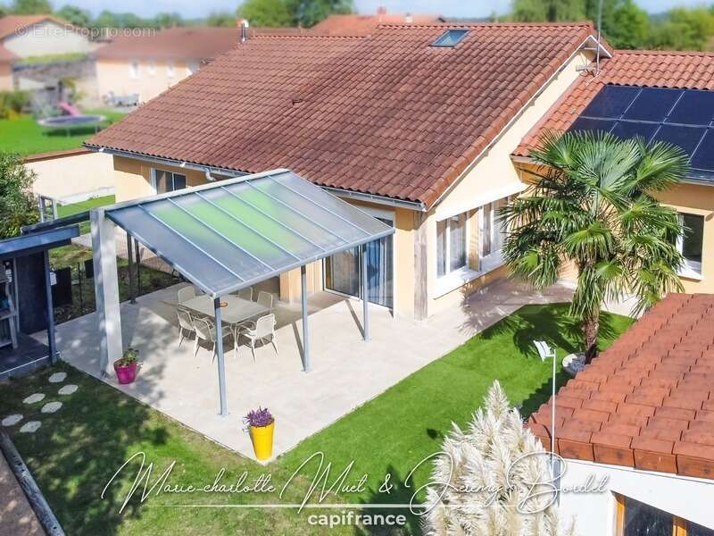 Grande maison familiale avec logement indépendant, garages et dépendances - photo 10