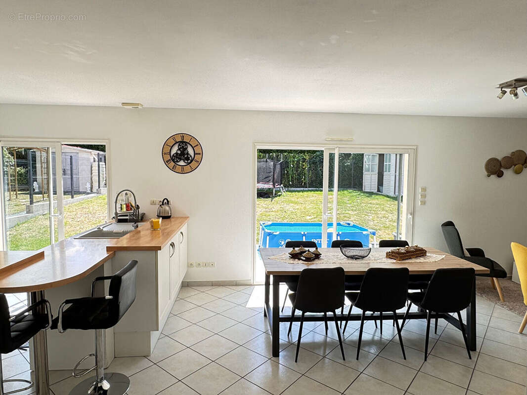 Maison à TONNAY-CHARENTE