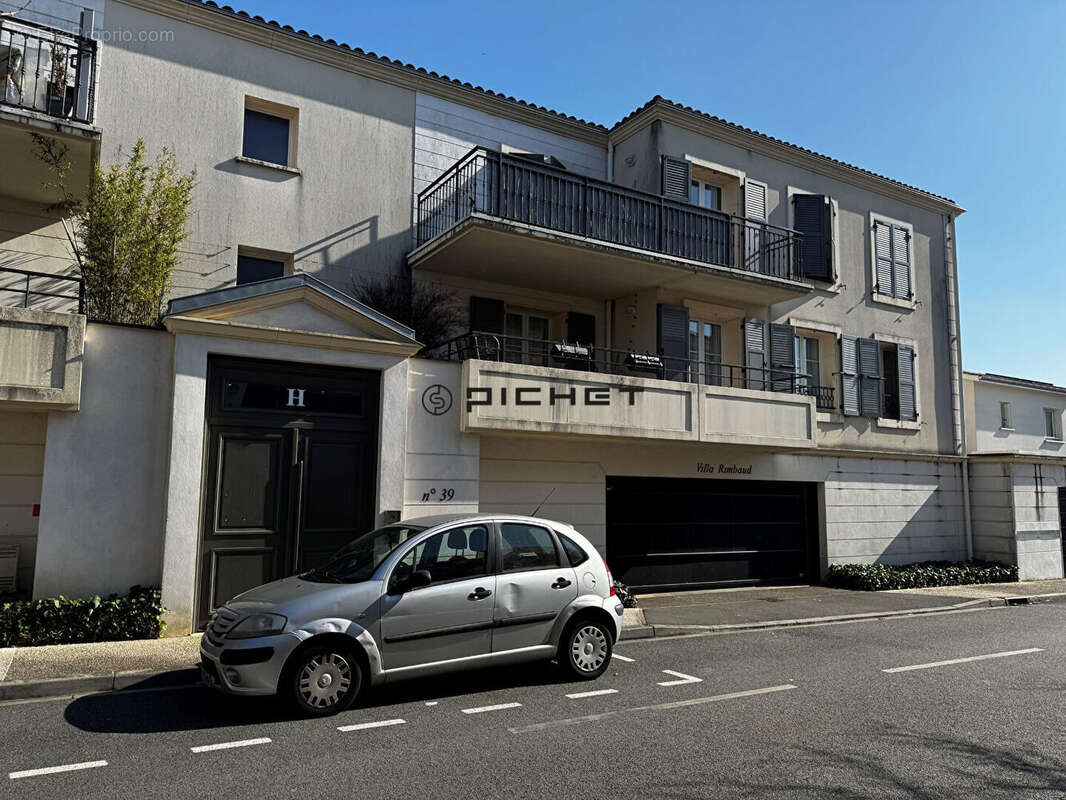 Appartement à VILLENAVE-D&#039;ORNON
