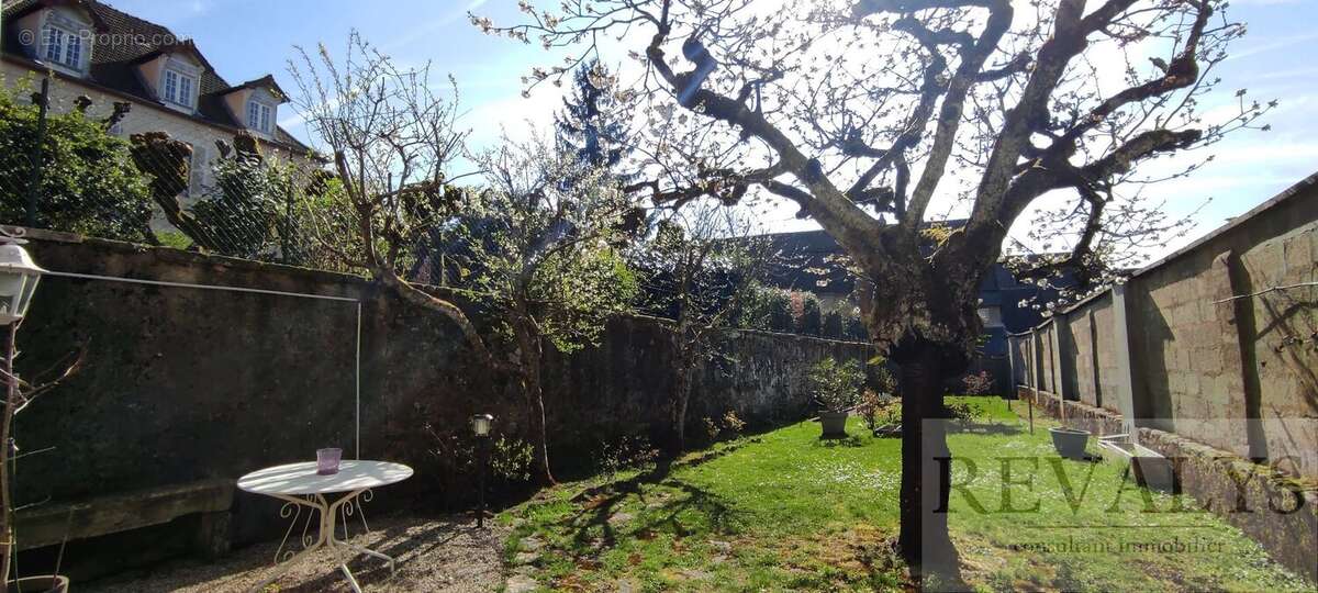 Maison à AUTUN