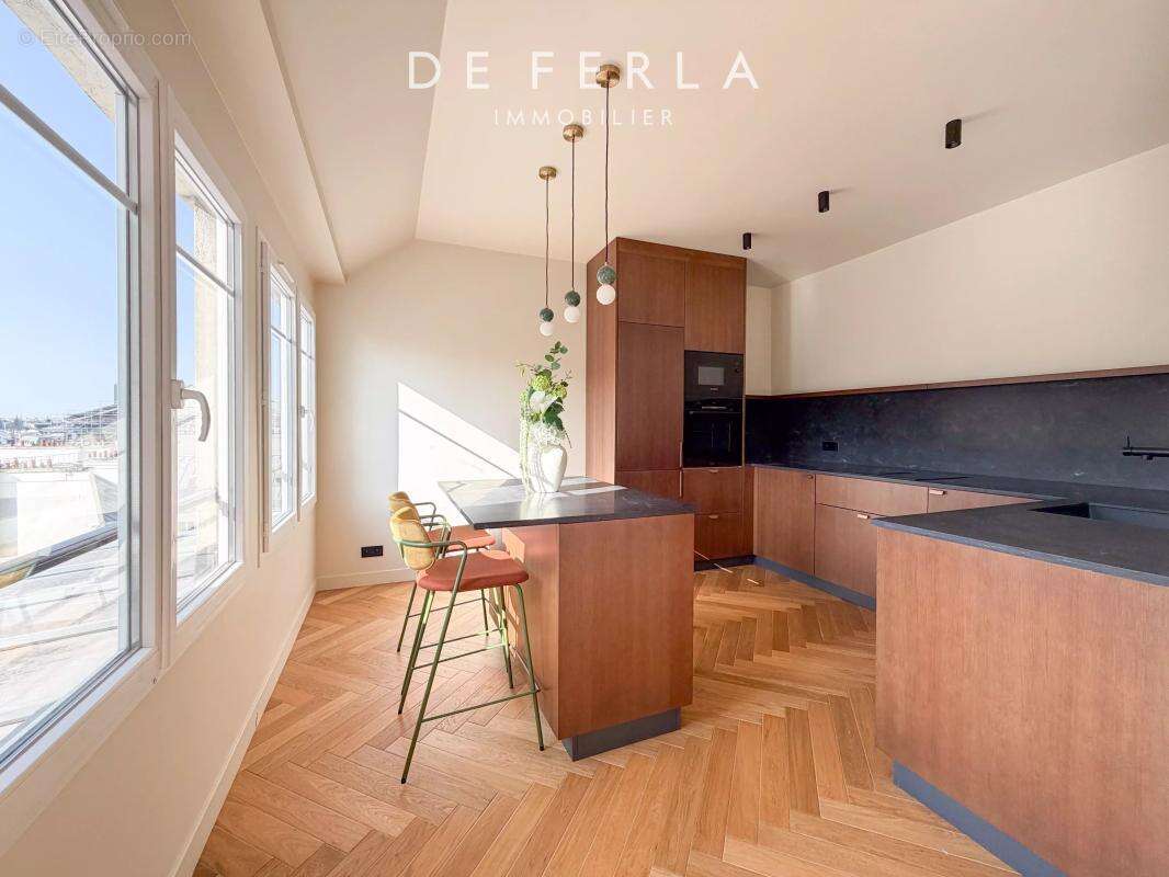 Paris VIII – Rue Tronchet – Duplex d’exception - photo 3