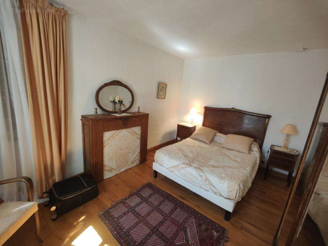 Maison à PRADINAS