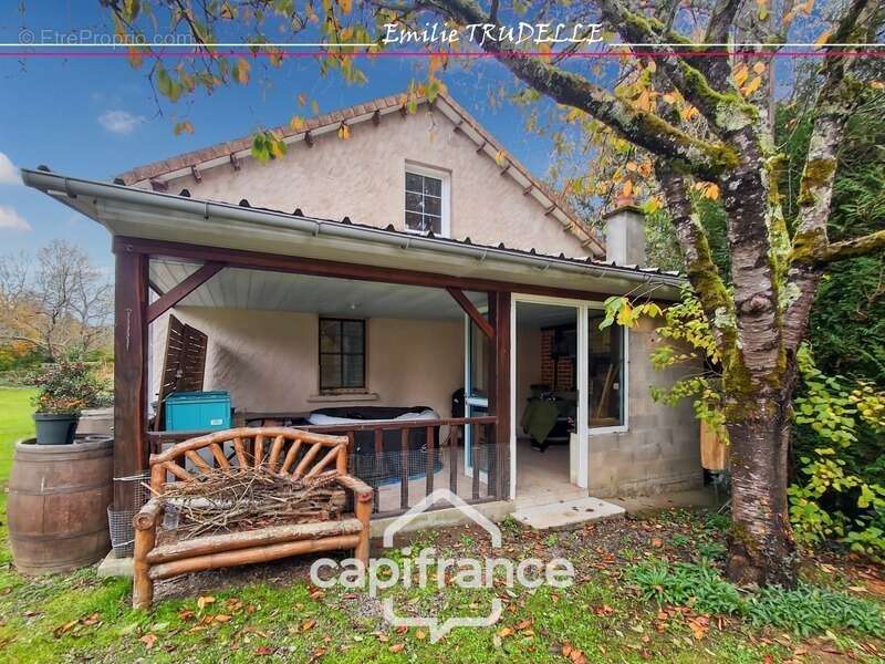 Maison à vendre 6 pièces 138m² TORCE EN VALLEE (72) - 3/4 chambres + appartement, Etang, bassin sur parc paysagé de 8500m² - photo 14