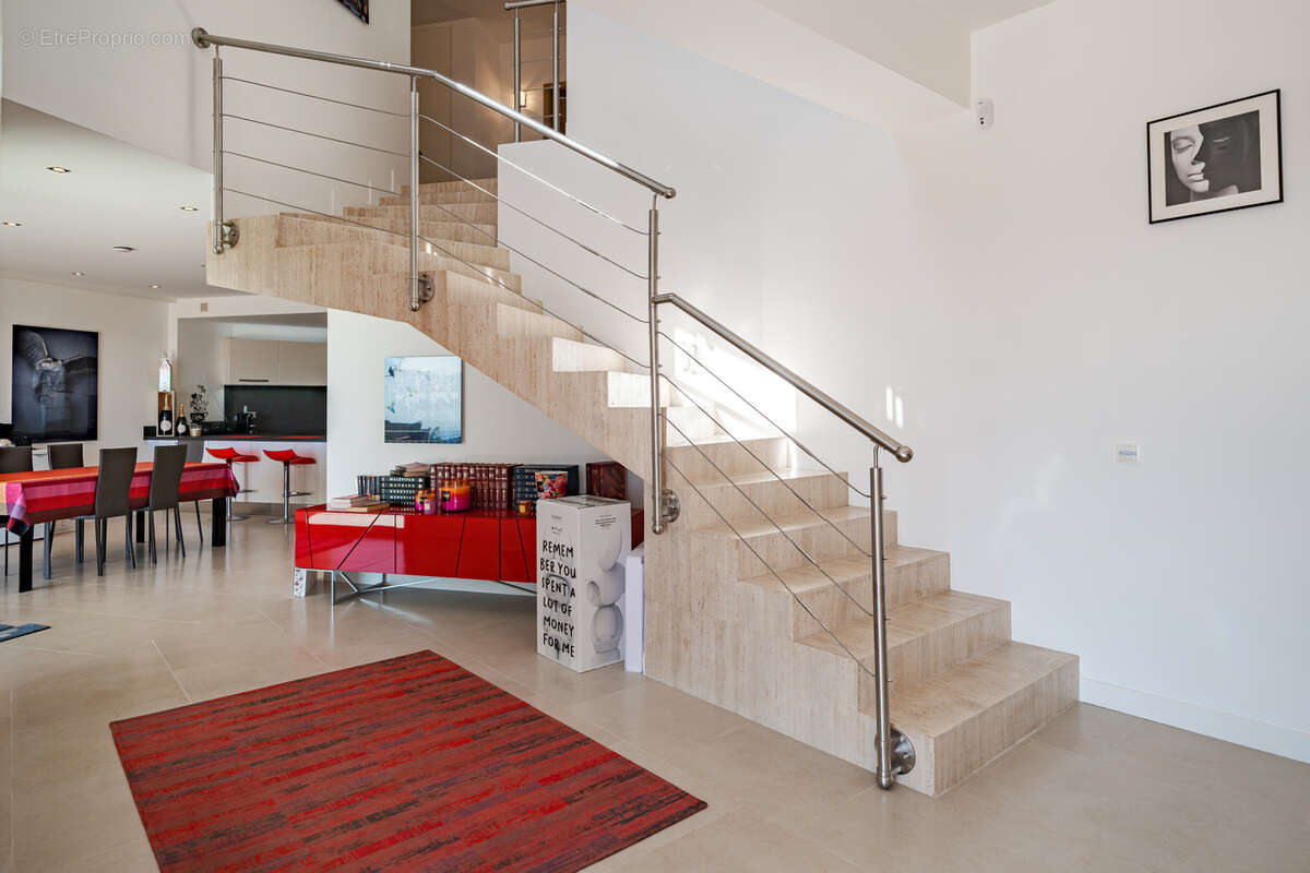 Maison à MANDELIEU-LA-NAPOULE