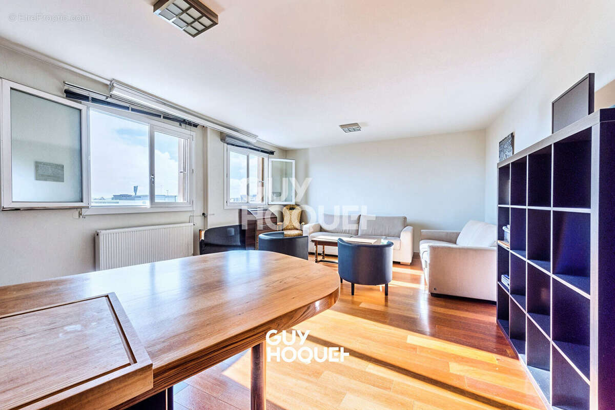 Appartement à PARIS-10E
