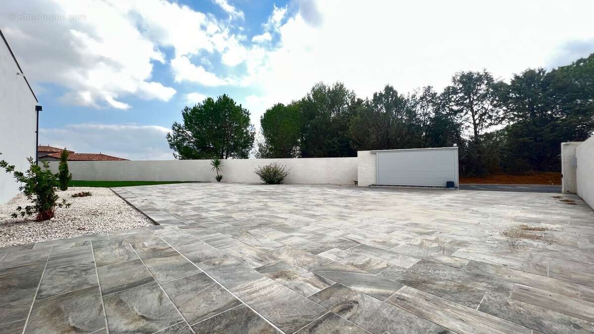 Maison à ESPONDEILHAN