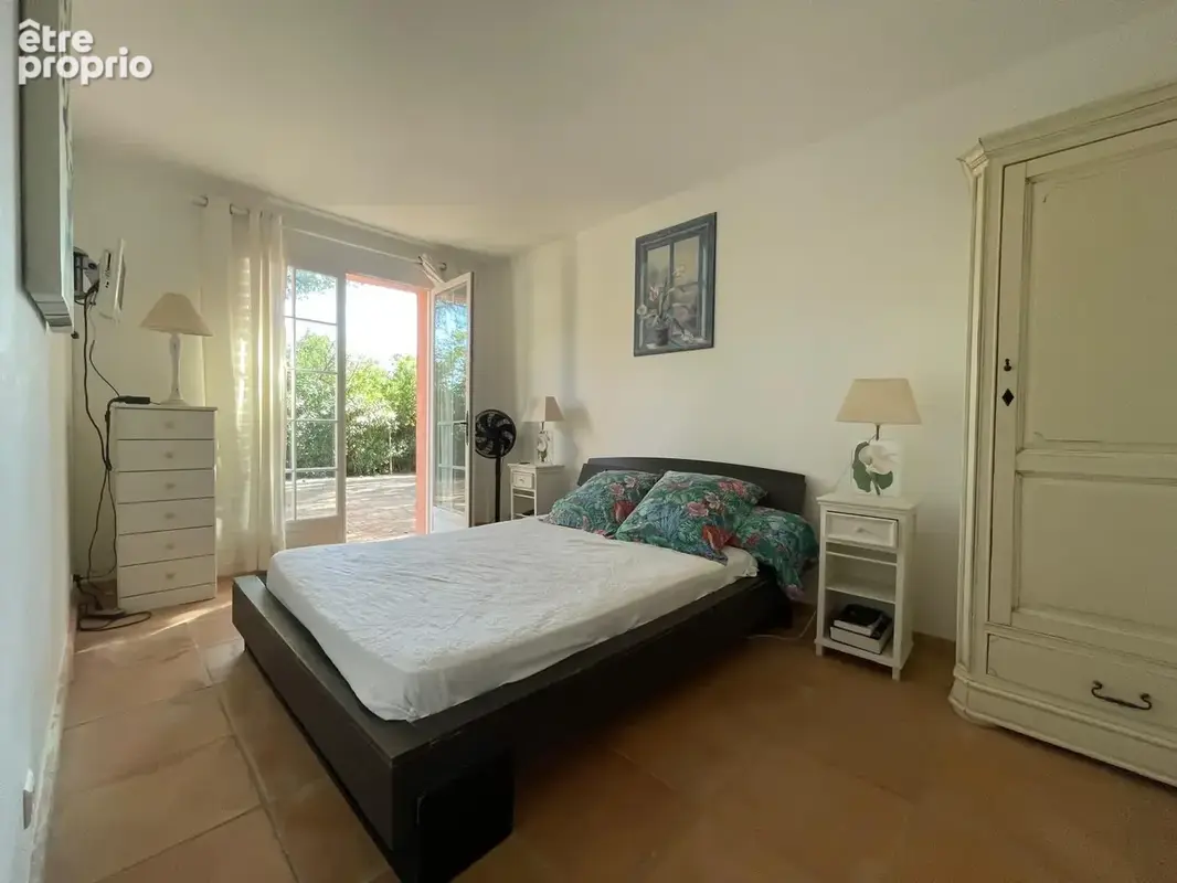 Demeure d’Exception à Sainte-Maxime : Luxe, Vue Mer & Accès Direct à La Plage - photo 18