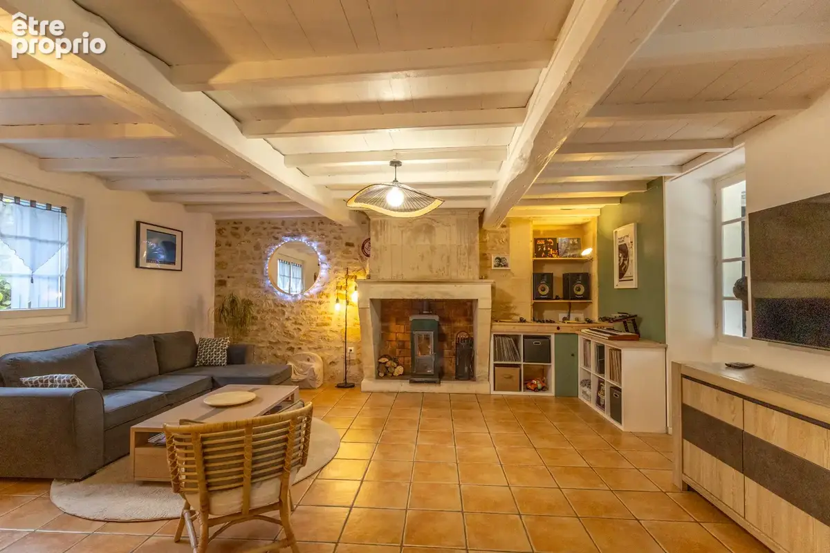 Maison charentaise rénovée 123 m2, avec jardin et dépendances - photo 3