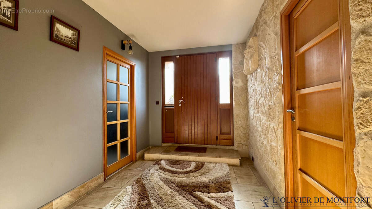 Maison à THOIRY