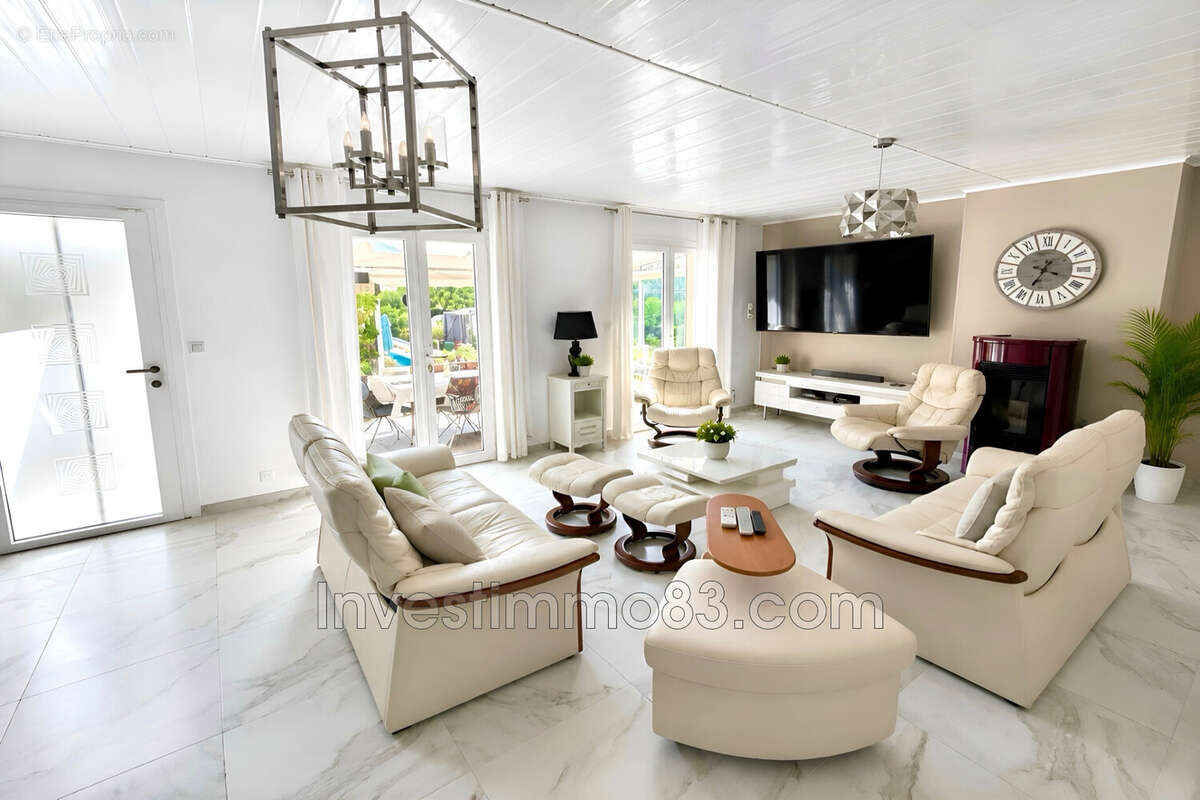 Maison 150 m² à Rocbaron  - photo 7