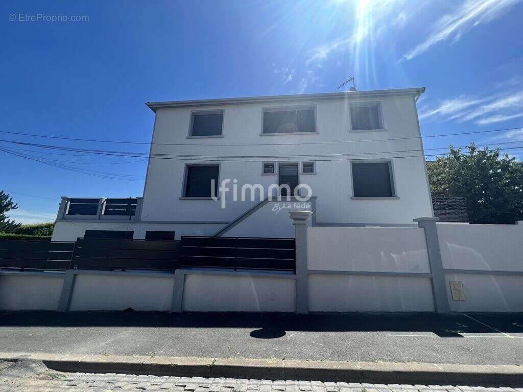 Appartement à FONTENAY-SOUS-BOIS