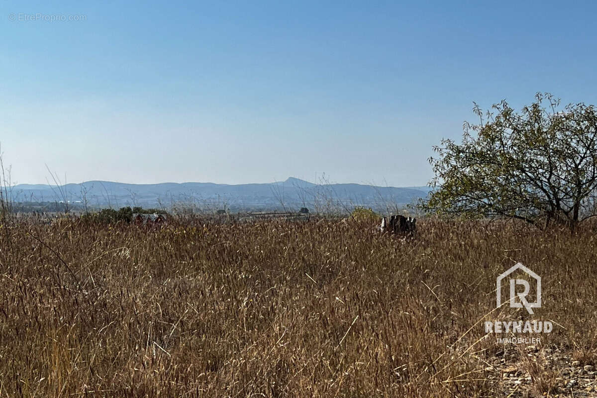 Terrain à GIGNAC