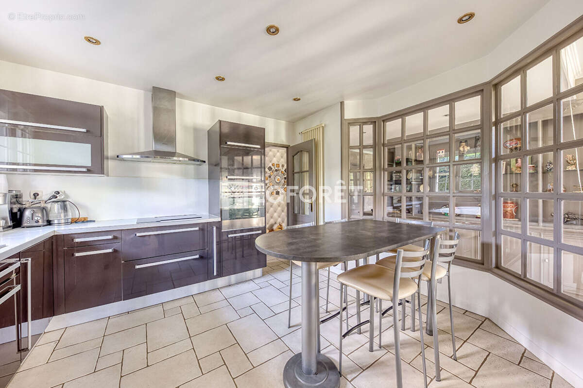 Maison à OZOIR-LA-FERRIERE