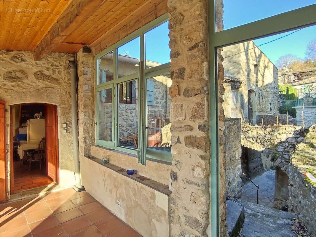 Maison à ALLEGRE-LES-FUMADES