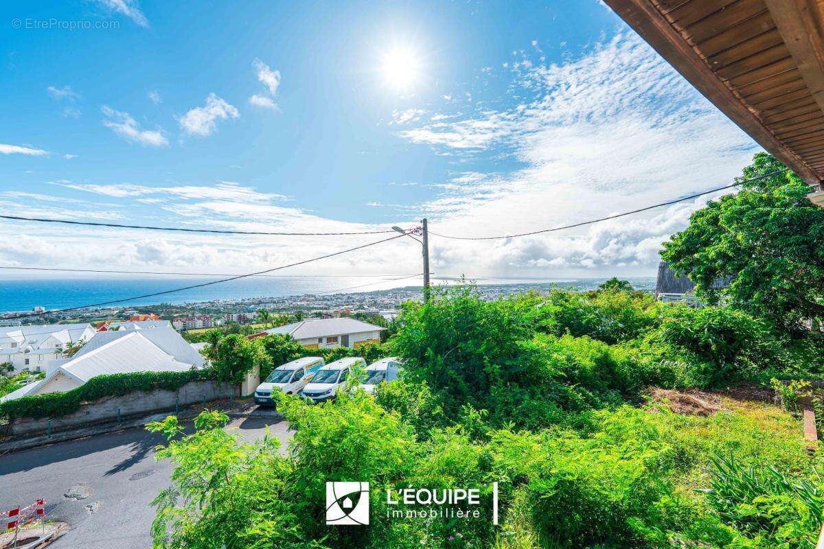 Maison à SAINT-DENIS