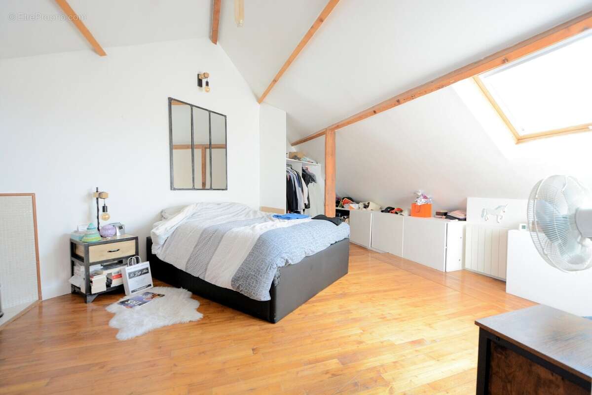 Appartement à SAINT-MAUR-DES-FOSSES