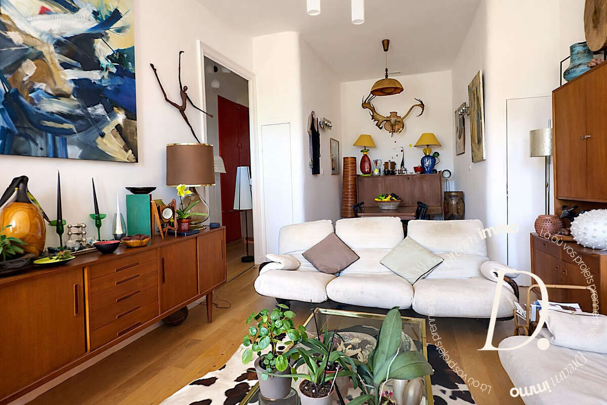 Appartement à MARSEILLE-6E