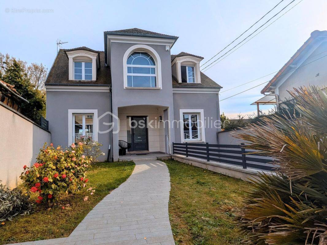 Maison à ORMESSON-SUR-MARNE