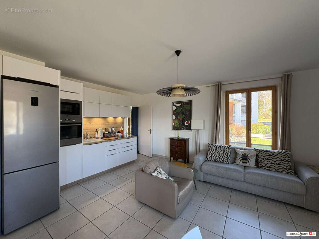 Appartement à MEYLAN