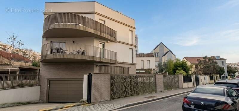 Appartement à COLOMBES