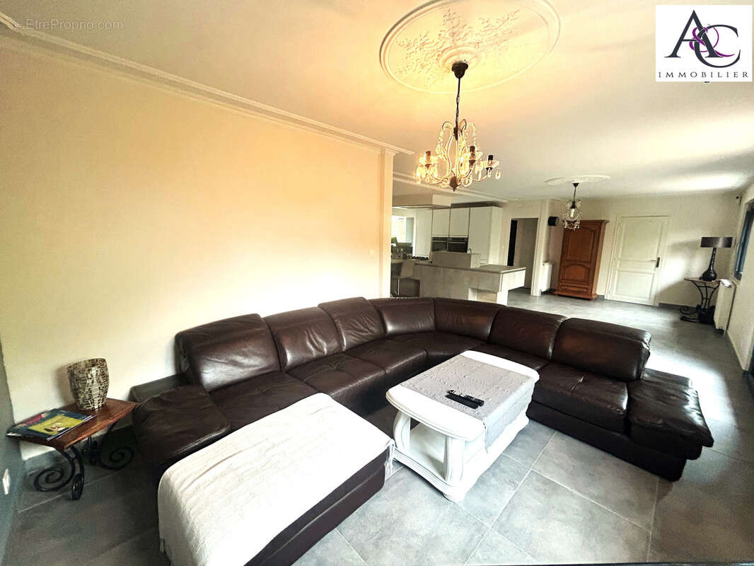 Maison à SAINT-DOULCHARD