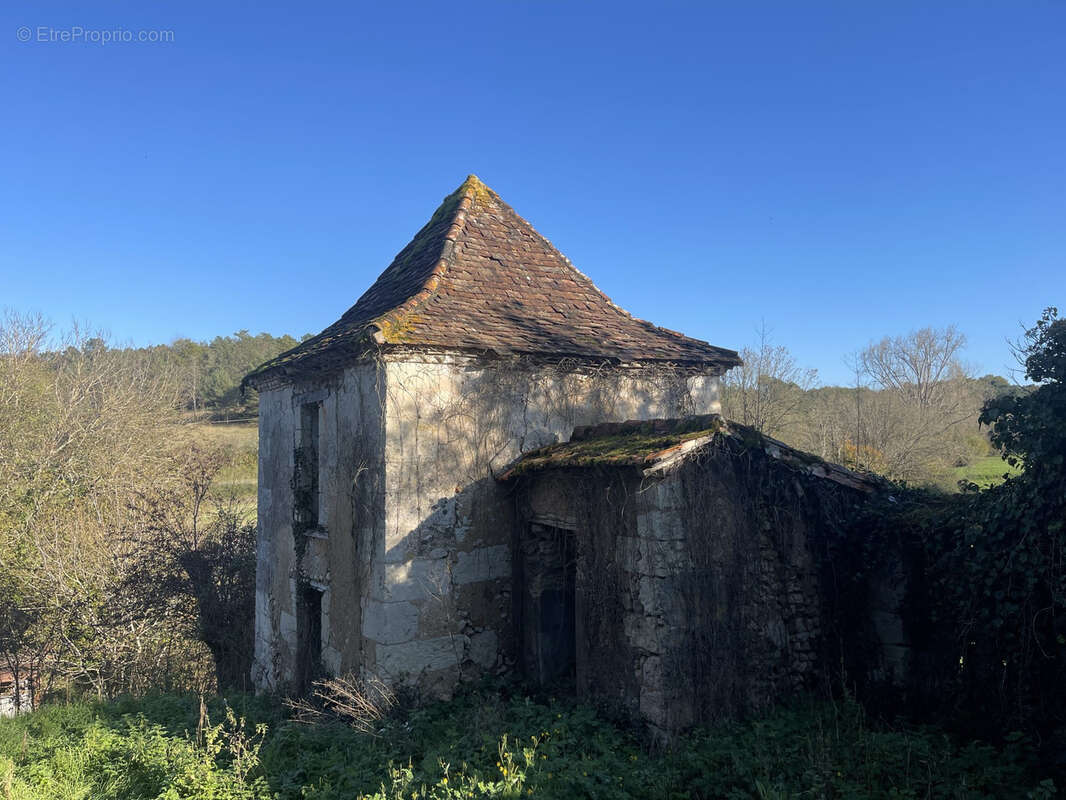 Maison à SAINT-AQUILIN