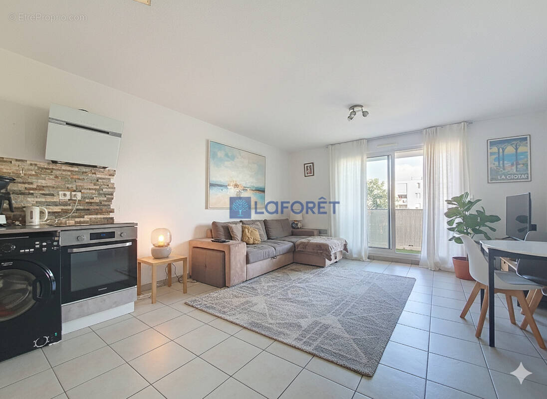 Appartement à MARSEILLE-11E
