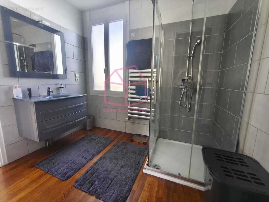 Maison à CHOISY-LE-ROI