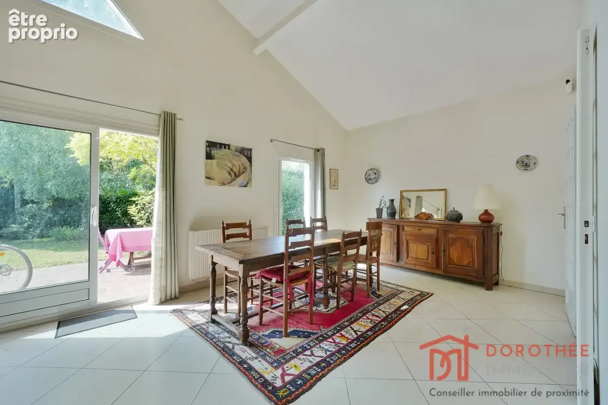 Maison 8 pièces 141 m² à vendre à Marolles-En-Brie (94440) - photo 3