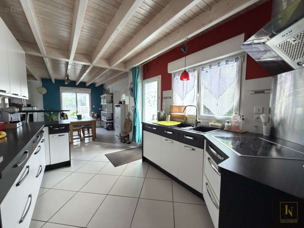 Maison à CHAUVE