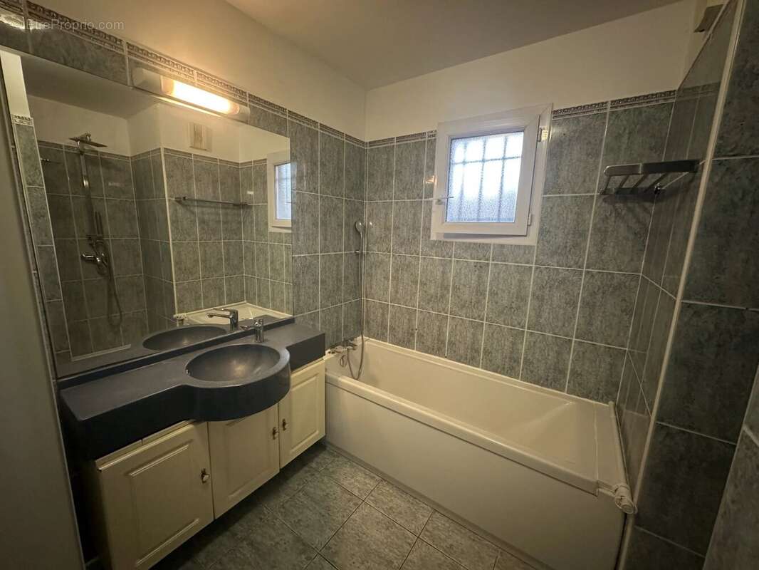 Appartement à SAINT-MARTIN-DE-CRAU