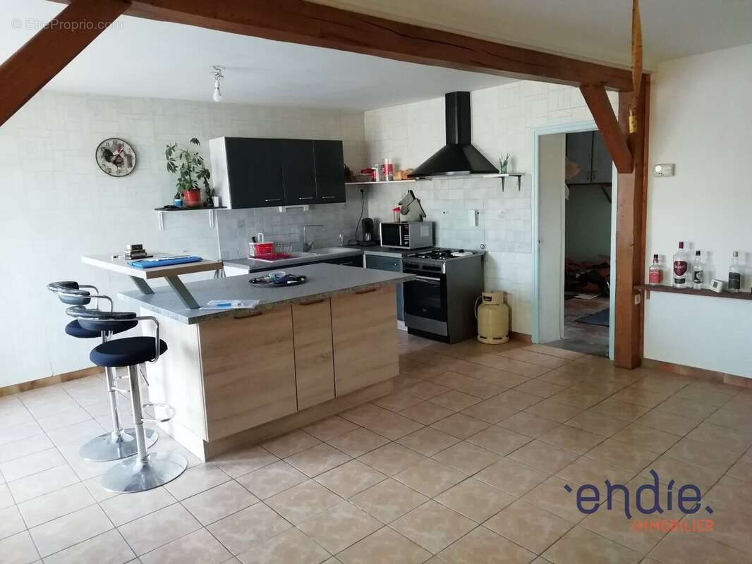 Maison à LA GUERCHE-SUR-L'AUBOIS