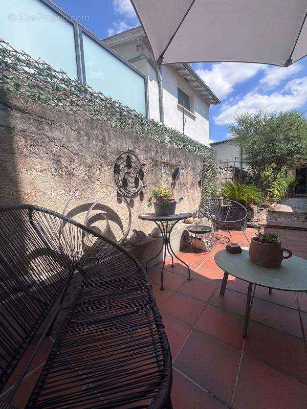 Maison de ville renovee - proche commodites - photo 12