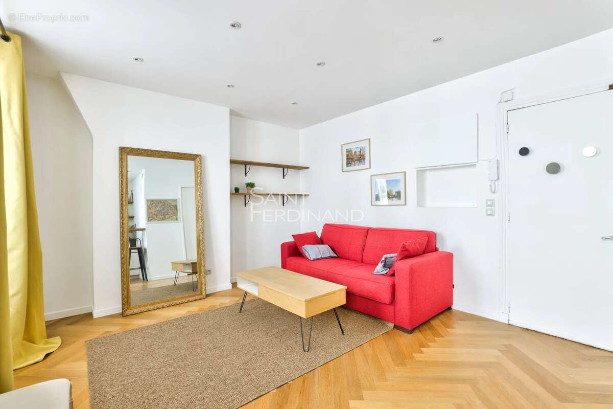 Appartement à PARIS-17E