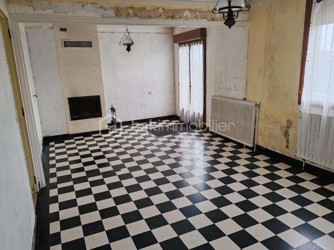 Maison à MONTFORT-SUR-RISLE