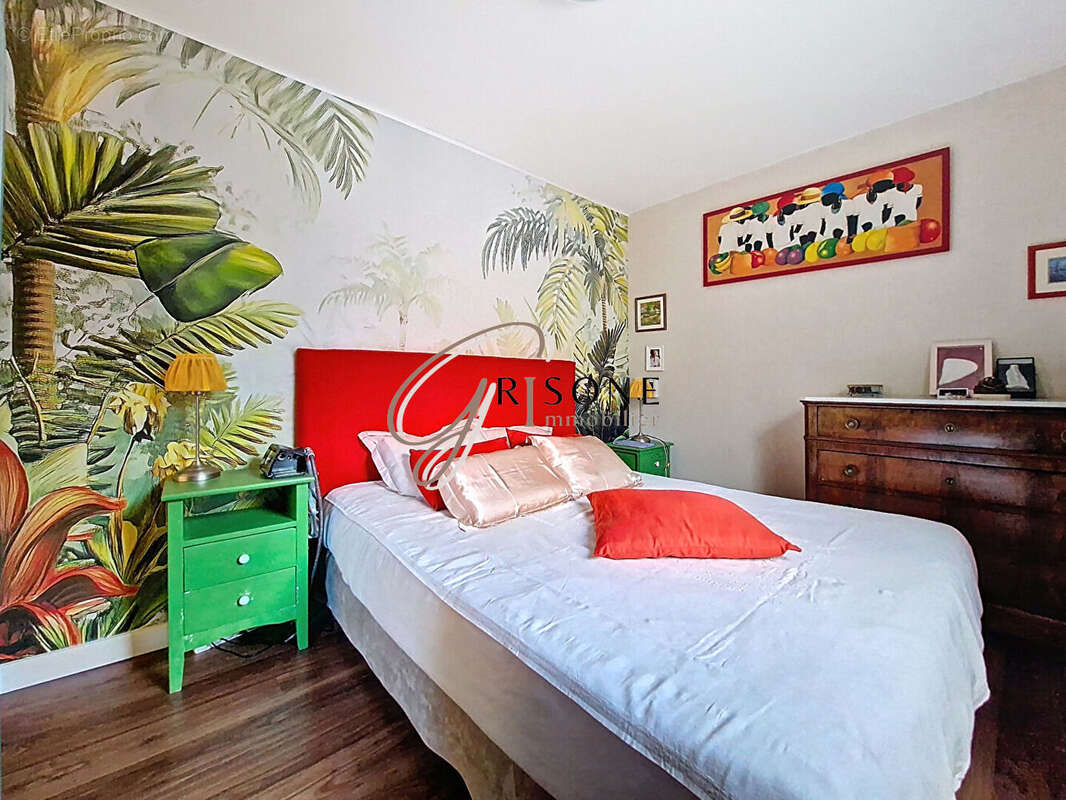 Appartement à SIX-FOURS-LES-PLAGES