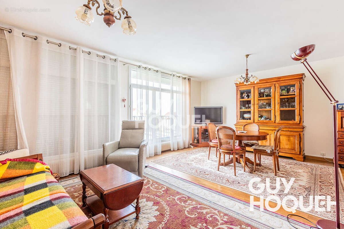 Appartement à SAVIGNY-SUR-ORGE