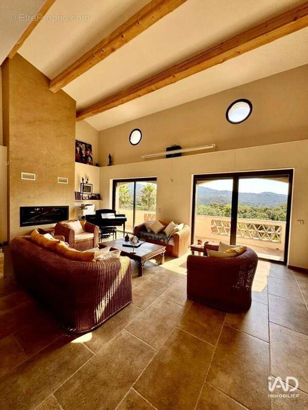 Photo 5 - Maison à PLAN-DE-LA-TOUR