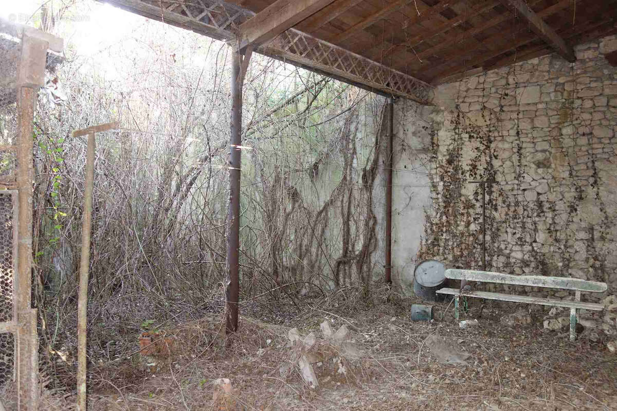 Ensemble immobilier à rénover au coeur de Blaye - photo 17