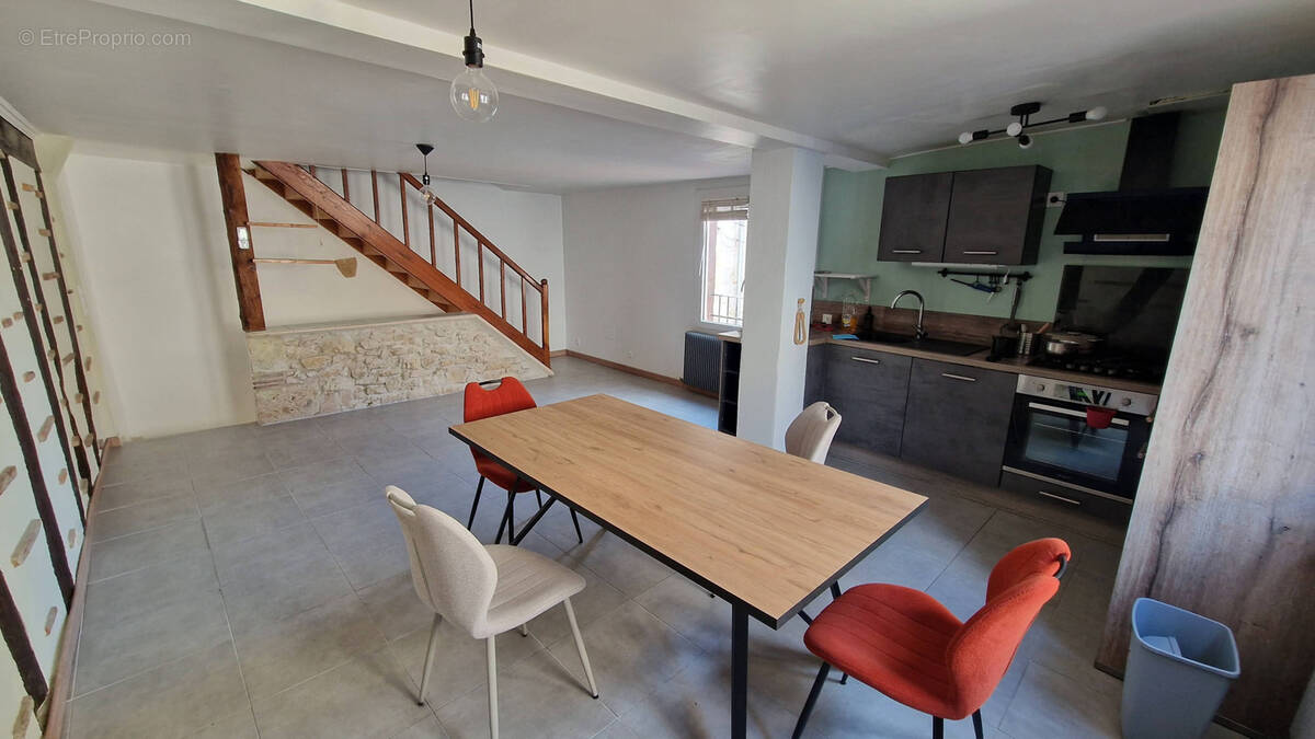 Maison à LAYRAC
