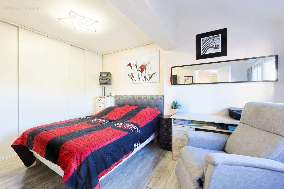 Maison à CRECY-LA-CHAPELLE